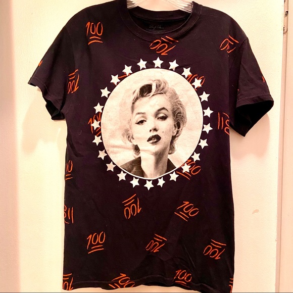 Marilyn Monroe Tops - 💯Marilyn Monroe Tshirt